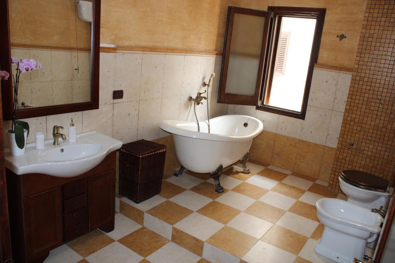 B&B Casa Giuliana バレストラーテ エクステリア 写真