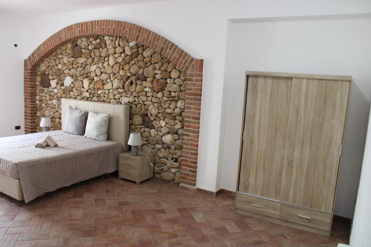 B&B Casa Giuliana バレストラーテ エクステリア 写真